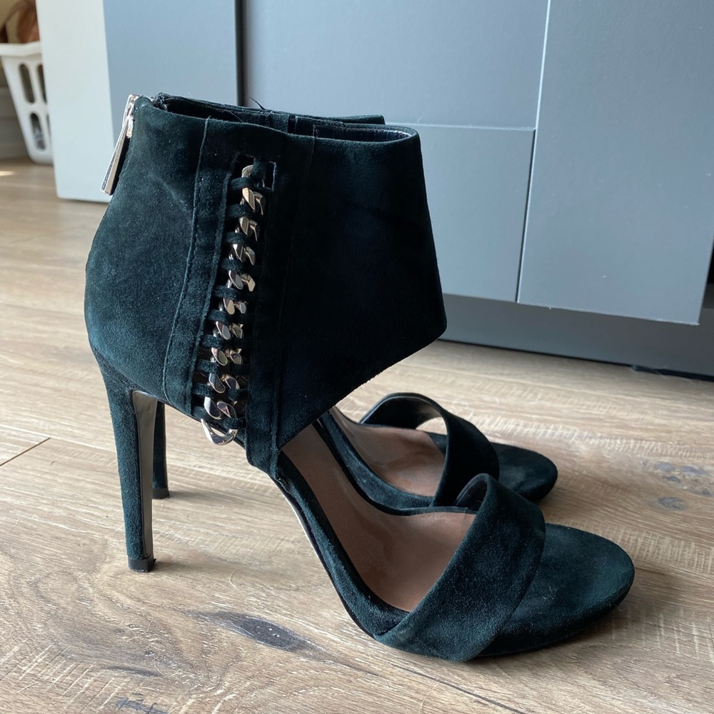 Like New! Vince Camuto size 6/36 Black Suede Heel.